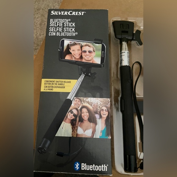 Blue Tooth Selfie Stick - Picture 3 of 8